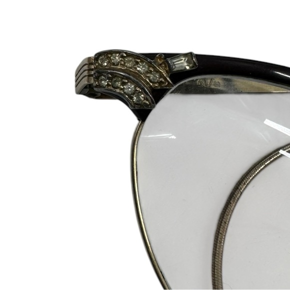 Vintage cat eye bejeweled mid century eyeglass frames. - Picture 4 of 8